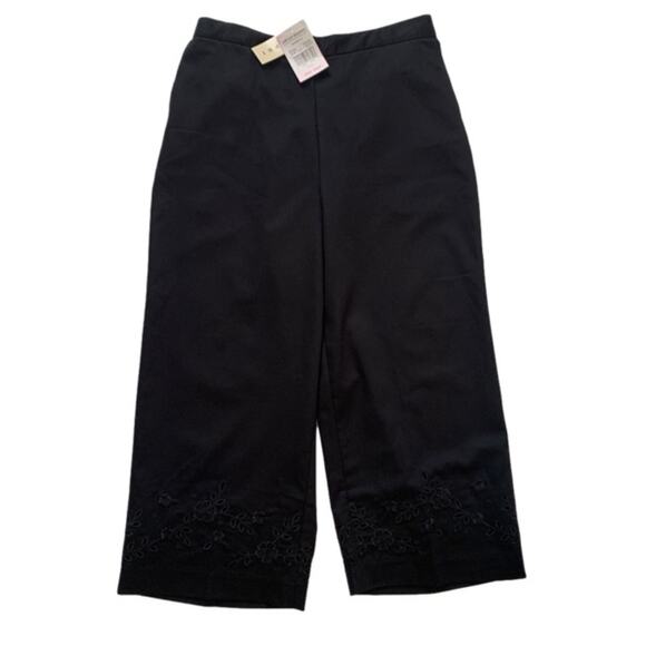 Alfred Dunner Capri Pant Petite Marbella High Rise Eyelet Trim Elastic Waist 10P - Picture 1 of 9
